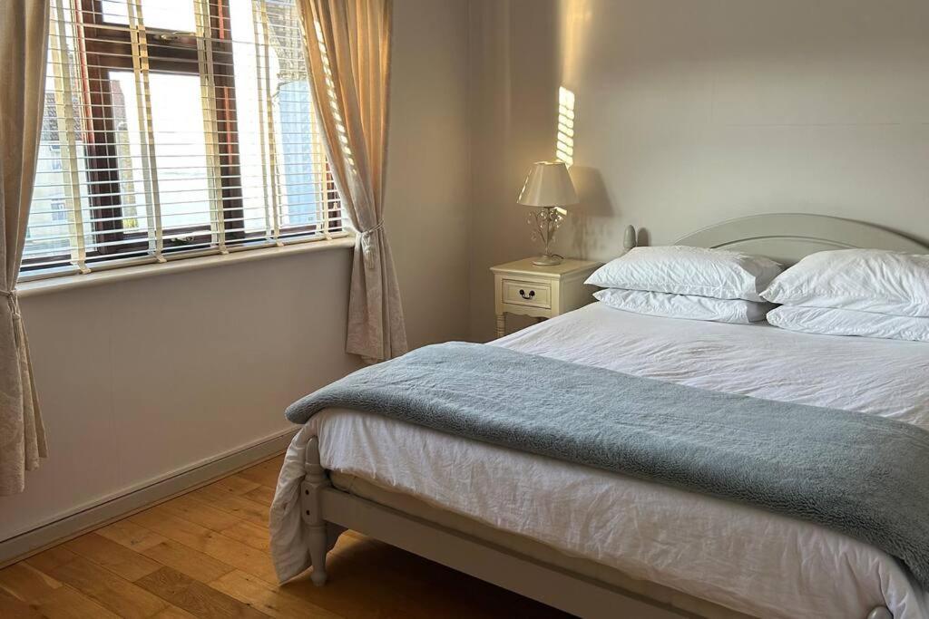 Cosy 2 Bed, Home From Home Haddenham  Екстер'єр фото