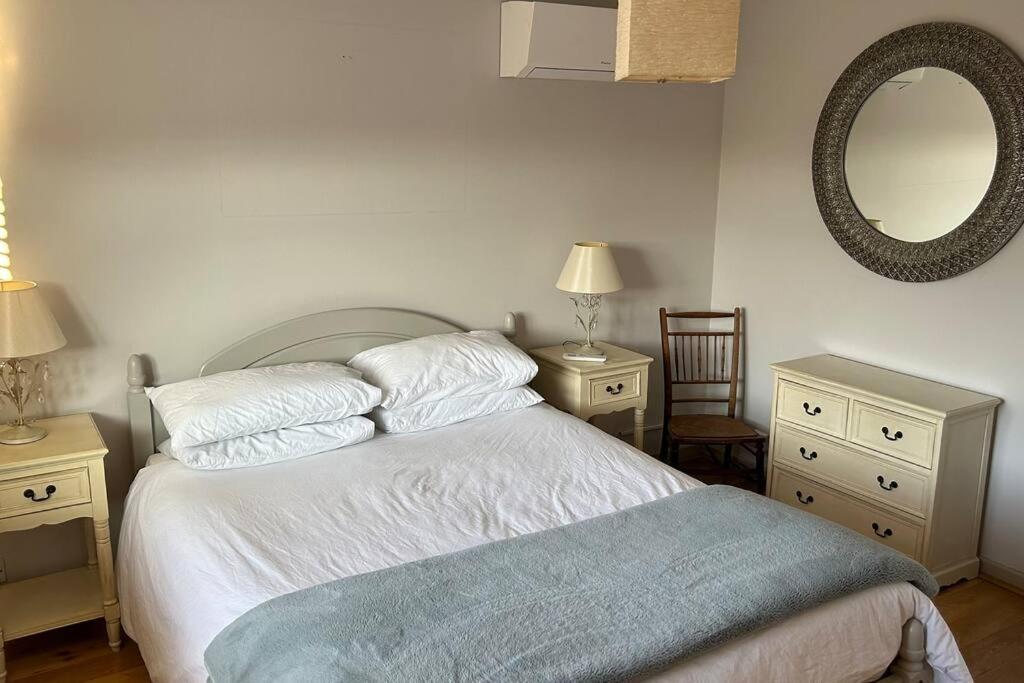 Cosy 2 Bed, Home From Home Haddenham  Екстер'єр фото